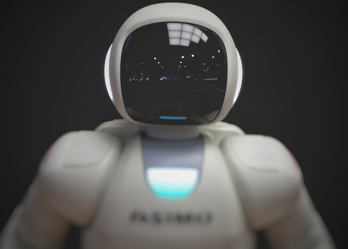 A robot with reflections in its face. The Future of Voice Assistants in Home Care. A robot with reflections in its face. The Future of Voice Assistants in Home Care.